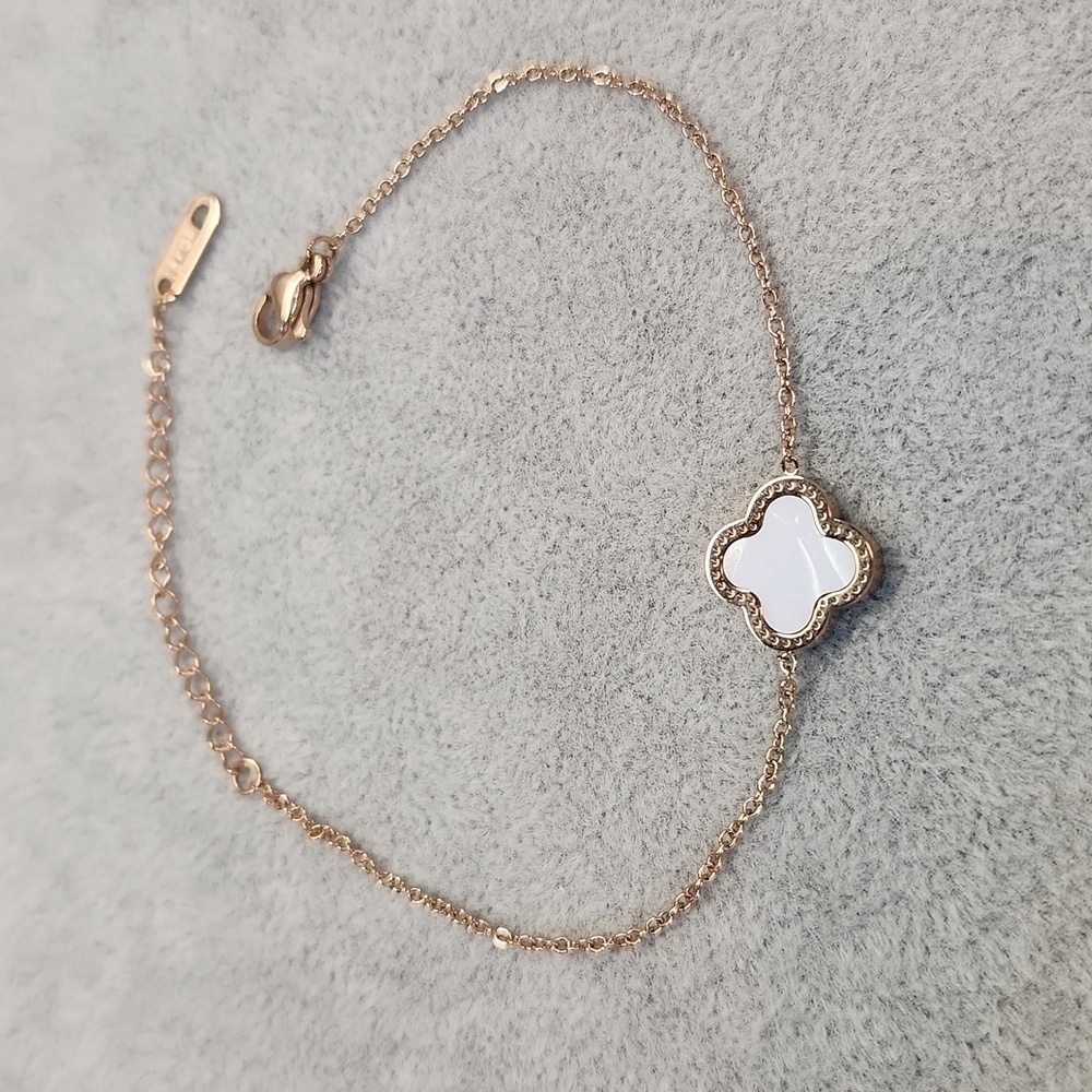 18k Rose Gold Plated Stainless Steel Reversible White Black Clover Bracelet